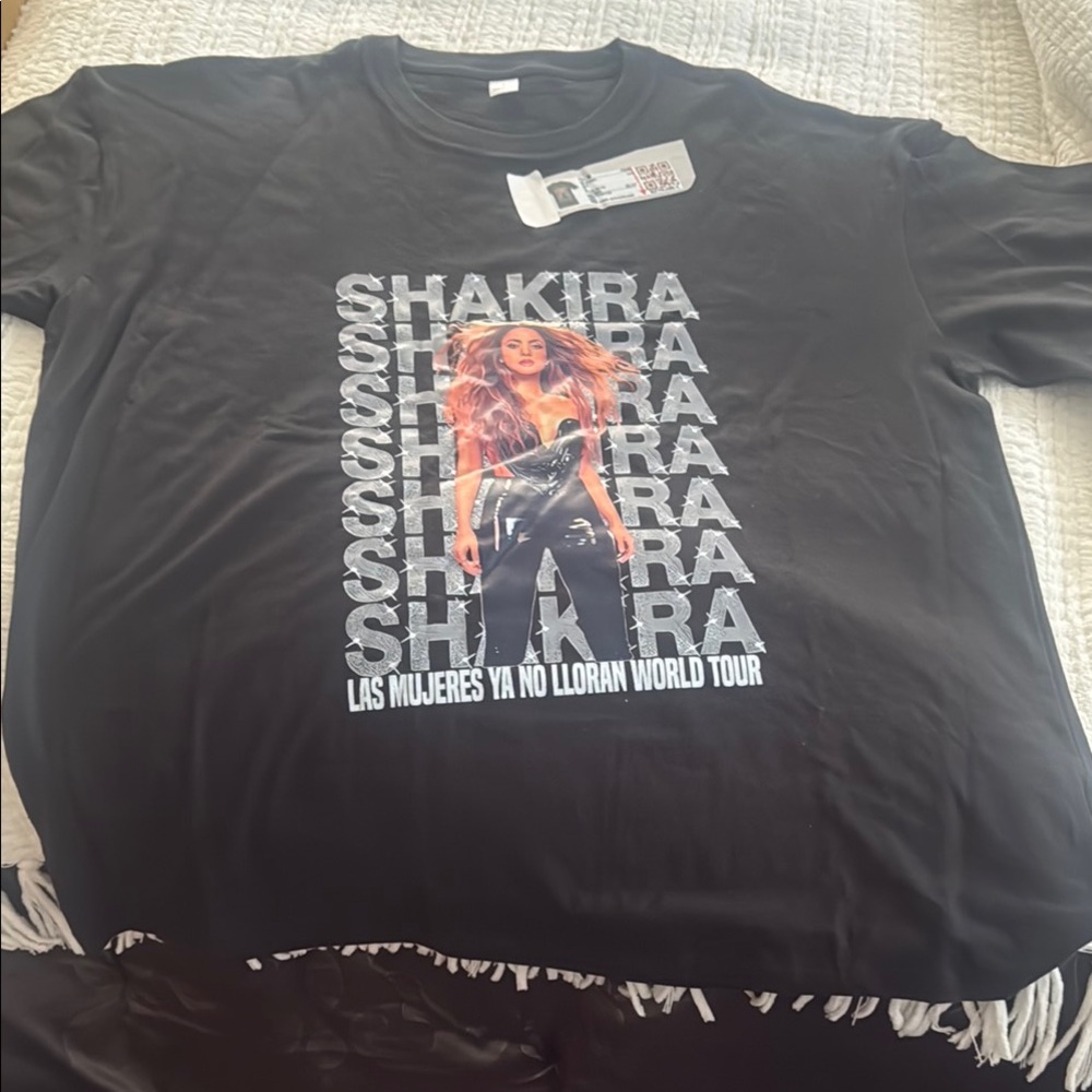 Black Graphic Tee - Shakira World Tour